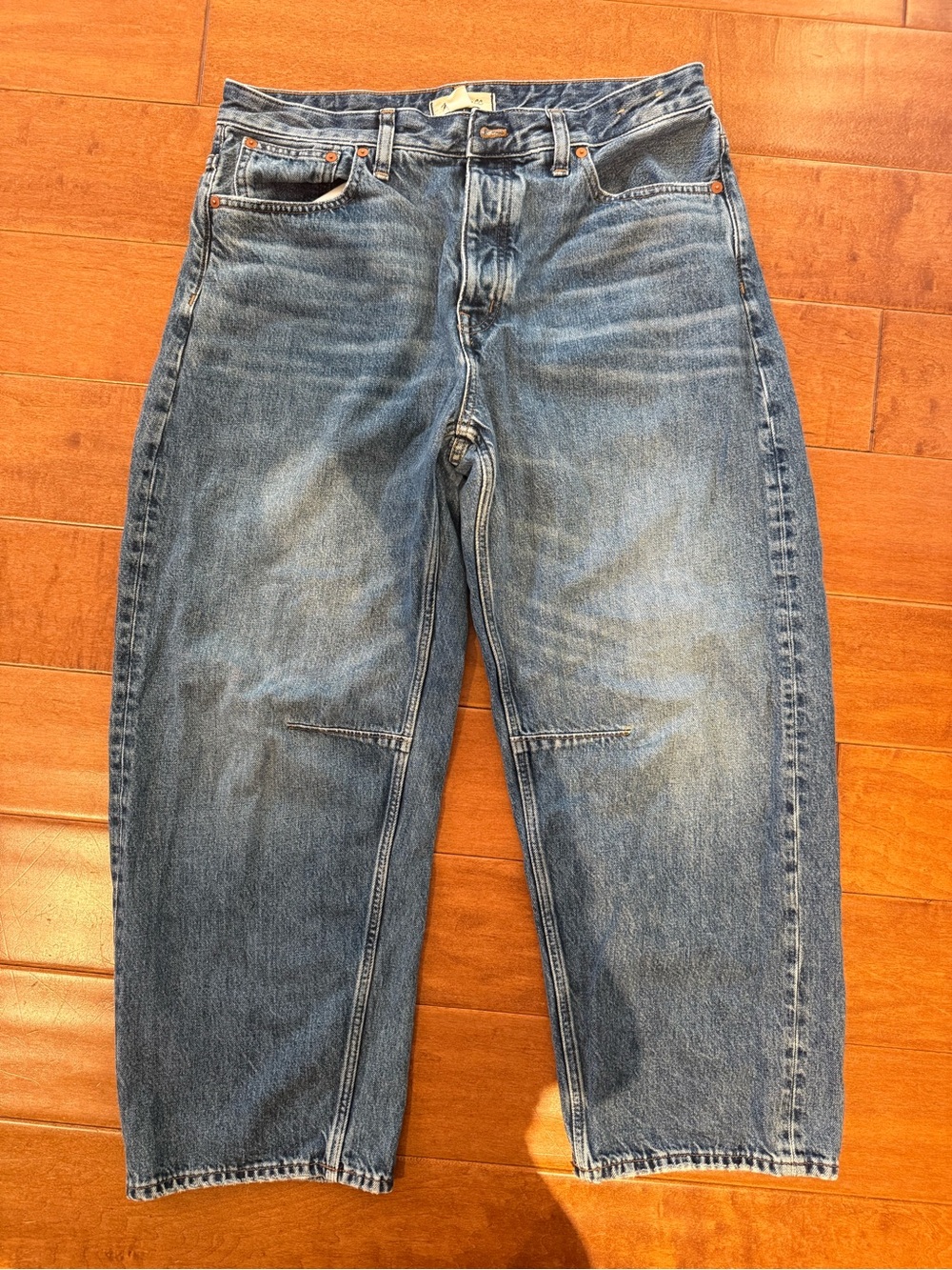 Madewell The Curvy Barrel Leg Darted Jeans Size 30 Dark Wash retail $158